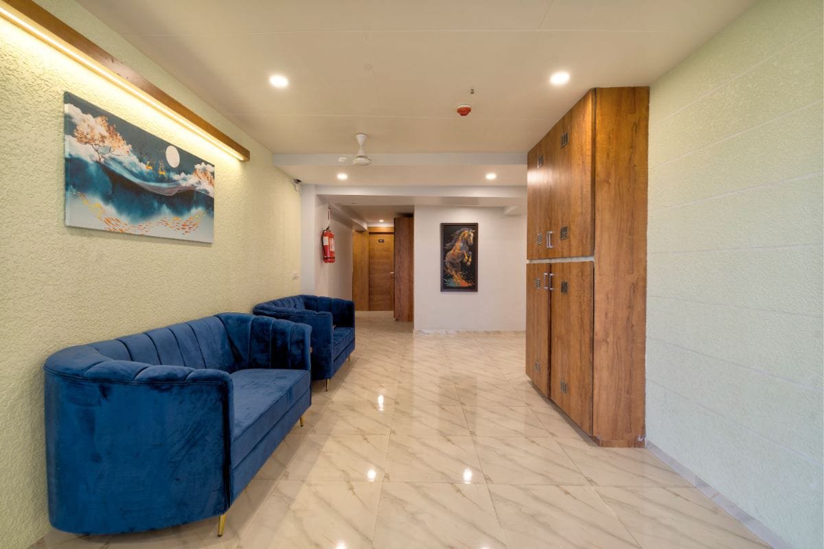 Lounge seating in the guest floor corridor at Hotel Royal 24